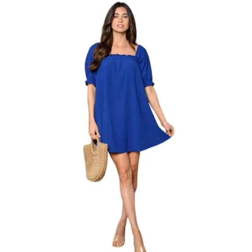 Robe courte col carré